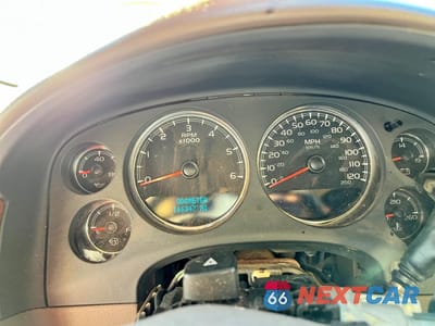 Zdjęcie 9 z 13 samochodu: 2008 GMC YUKON XL K1500 VIN:1GKFK16378R213051 - miniatura