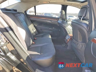 Zdjęcie 10 z 12 samochodu: 2008 MERCEDES-BENZ S 550 VIN:WDDNG71X48A195182 - miniatura