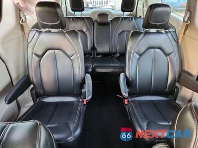 Zdjęcie 10 z 14 samochodu: 2023 CHRYSLER PACIFICA TOURING L VIN:2C4RC1BG2PR526953 - miniatura