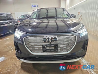 Piąte zdjęcie samochodu w środku: 2022 AUDI Q4 E-TRON PRESTIGE VIN:WA1J2BFZ8NP042084 - miniatura