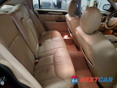 Zdjęcie 10 z 12 samochodu: 2008 LINCOLN TOWN CAR SIGNATURE LIMITED VIN:2LNHM82VX8X656083 - miniatura