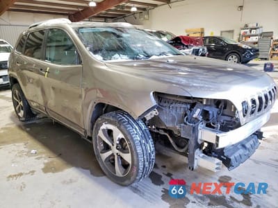 Czwarte zdjęcie samochodu z boku: 2019 JEEP CHEROKEE LIMITED VIN:1C4PJLDB4KD224828 - miniatura