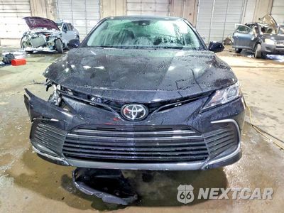Piąte zdjęcie samochodu w środku: 2024 TOYOTA CAMRY LE VIN:4T1C11AK6RU192655 - miniatura