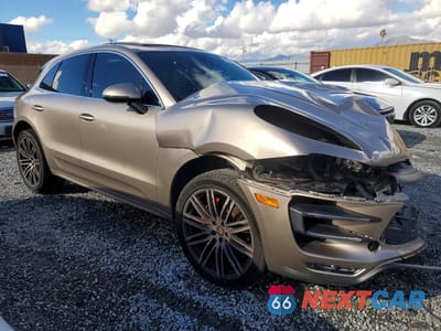 Czwarte zdjęcie samochodu z boku: 2017 PORSCHE MACAN TURBO VIN:WP1AF2A50HLB60316 - miniatura