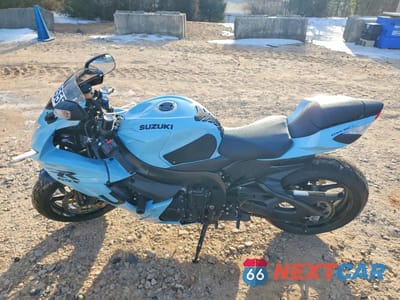 Trzecie zdjęcie samochodu z tyłu: 2023 SUZUKI GSX-R600 VIN:JS1GN7FA8P7100948 - miniatura