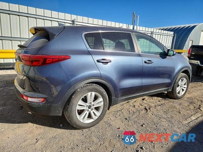 Trzecie zdjęcie samochodu z tyłu: 2018 KIA SPORTAGE LX VIN:KNDPMCAC8J7450873 - miniatura