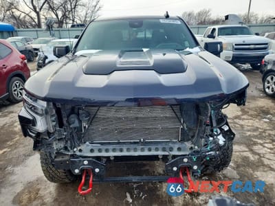 Piąte zdjęcie samochodu w środku: 2024 CHEVROLET SILVERADO K1500 ZR2 VIN:3GCUDHEL6RG230027 - miniatura