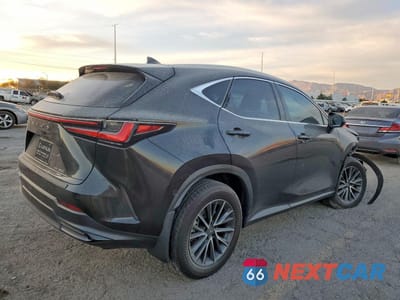 Trzecie zdjęcie samochodu z tyłu: 2025 LEXUS NX 350 PREMIUM VIN:2T2GGCEZ8SC062494 - miniatura