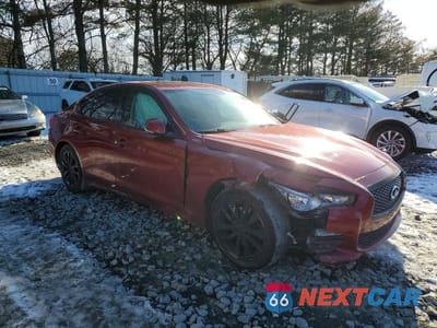 Czwarte zdjęcie samochodu z boku: 2016 INFINITI Q50 2.0T PREMIUM VIN:JN1CV7AP9GM201629 - miniatura