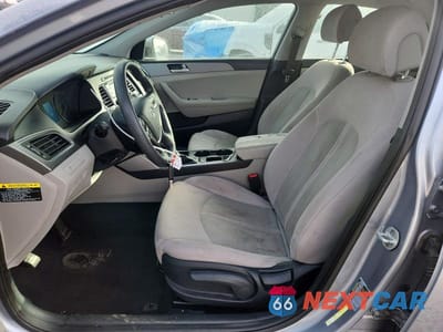 Zdjęcie 7 z 12 samochodu: 2016 HYUNDAI SONATA SE VIN:5NPE24AF8GH397948 - miniatura