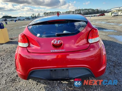Zdjęcie 6 z 13 samochodu: 2013 HYUNDAI VELOSTER VIN:KMHTC6AD7DU154532 - miniatura