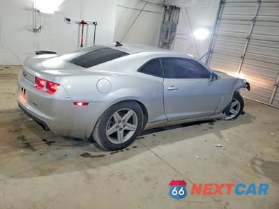 Trzecie zdjęcie samochodu z tyłu: 2011 CHEVROLET CAMARO LT VIN:2G1FB1ED1B9153977 - miniatura