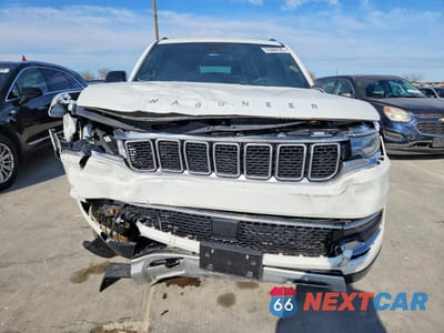 Piąte zdjęcie samochodu w środku: 2023 JEEP WAGONEER SERIES II VIN:1C4SJVBPXPS557641 - miniatura