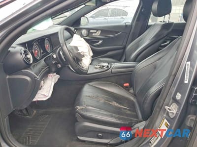 Zdjęcie 7 z 12 samochodu: 2018 MERCEDES-BENZ E 300 4MATIC VIN:WDDZF4KB5JA328589 - miniatura