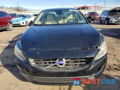 Piąte zdjęcie samochodu w środku: 2016 VOLVO S60 PREMIER VIN:YV1612TK0G2391952 - miniatura