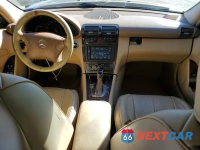 Zdjęcie 8 z 11 samochodu: 2001 MERCEDES-BENZ C 240 VIN:WDBRF61J61F089747 - miniatura