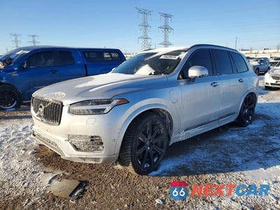 2017 VOLVO XC90 T8 YV4BC0PLXH1117085 - główne zdjęcie licytacji z USA - miniatura