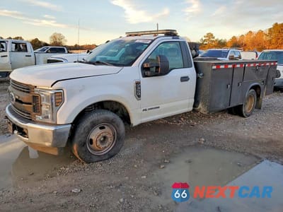 2018 FORD F350 SUPER DUTY UTILITY / SERVICE TRUCK 1FDRF3GT2JEB85434 - główne zdjęcie licytacji z USA - miniatura