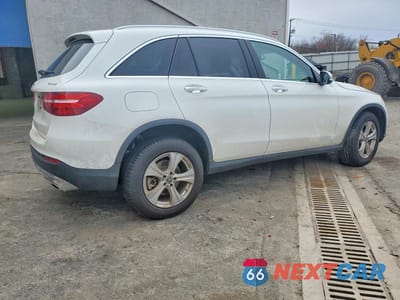 Trzecie zdjęcie samochodu z tyłu: 2017 MERCEDES-BENZ GLC 300 4MATIC VIN:WDC0G4KB4HF238700 - miniatura