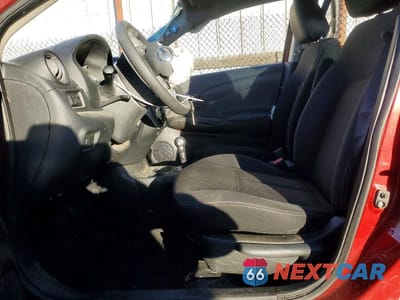 Zdjęcie 7 z 13 samochodu: 2016 NISSAN VERSA S VIN:3N1CN7AP2GL895686 - miniatura