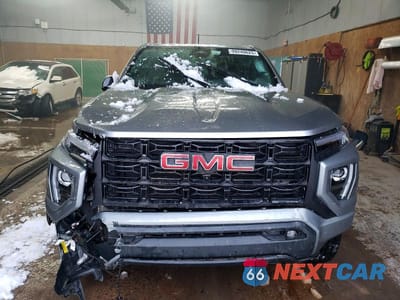 Piąte zdjęcie samochodu w środku: 2024 GMC CANYON ELEVATION VIN:1GTP6BEK2R1134664 - miniatura