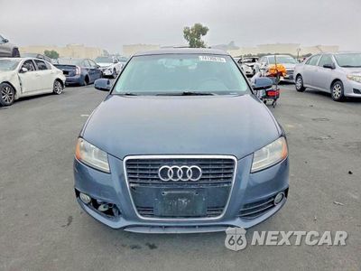 Piąte zdjęcie samochodu w środku: 2011 AUDI A3 PREMIUM VIN:WAUBEAFM6BA156161 - miniatura