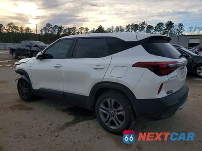 Drugie zdjęcie samochodu z przodu: 2023 KIA SELTOS LX VIN:KNDEPCAA2P7408446 - miniatura