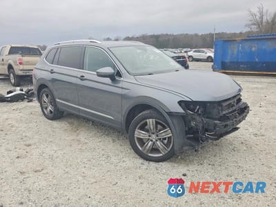 Czwarte zdjęcie samochodu z boku: 2021 VOLKSWAGEN TIGUAN SE VIN:3VV3B7AX8MM037488 - miniatura