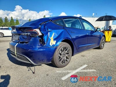 Trzecie zdjęcie samochodu z tyłu: 2025 TESLA MODEL 3 VIN:5YJ3E1EA5SF971019 - miniatura