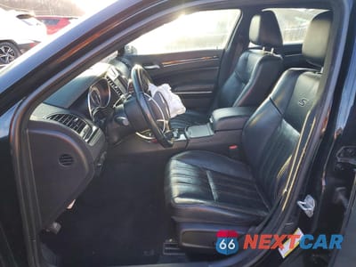 Zdjęcie 7 z 13 samochodu: 2021 CHRYSLER 300 S VIN:2C3CCABG5MH636990 - miniatura