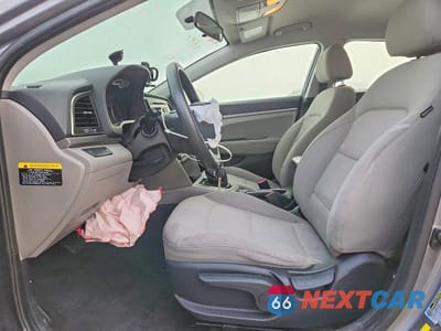 Zdjęcie 7 z 12 samochodu: 2018 HYUNDAI ELANTRA SE VIN:5NPD74LF0JH319052 - miniatura