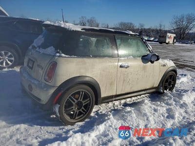 Trzecie zdjęcie samochodu z tyłu: 2005 MINI COOPER S VIN:WMWRE33505TG96737 - miniatura