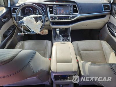 Zdjęcie 8 z 13 samochodu: 2017 TOYOTA HIGHLANDER LIMITED VIN:5TDYZRFH6HS195511 - miniatura