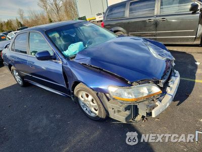 Czwarte zdjęcie samochodu z boku: 2002 HONDA ACCORD EX VIN:1HGCG66852A057026 - miniatura