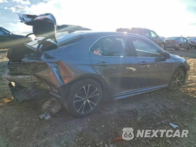 Trzecie zdjęcie samochodu z tyłu: 2020 TOYOTA CAMRY SE VIN:4T1G11AK3LU371602 - miniatura