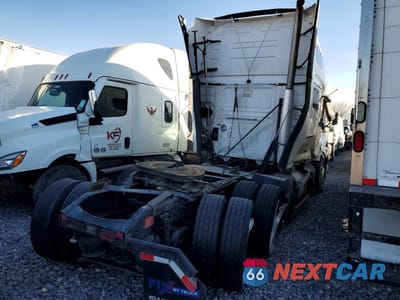 Czwarte zdjęcie samochodu z boku: 2022 VOLVO VNL SEMI TRUCK VIN:4V4NC9EH4NN281881 - miniatura