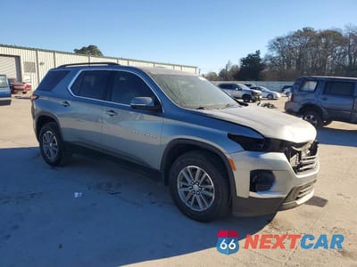 Czwarte zdjęcie samochodu z boku: 2023 CHEVROLET TRAVERSE LT VIN:1GNERGKW6PJ215058 - miniatura