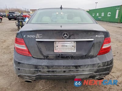 Zdjęcie 6 z 11 samochodu: 2014 MERCEDES-BENZ C 300 4MATIC VIN:WDDGF8AB3EA965034 - miniatura