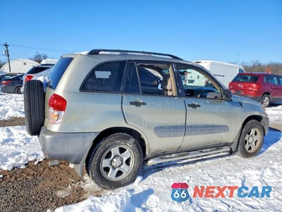 Trzecie zdjęcie samochodu z tyłu: 2003 TOYOTA RAV4 VIN:JTEHH20V136090811 - miniatura