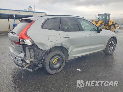 Trzecie zdjęcie samochodu z tyłu: 2024 VOLVO XC60 PLUS VIN:YV4L12RL7R1835603 - miniatura
