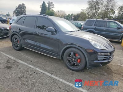 Czwarte zdjęcie samochodu z boku: 2014 PORSCHE CAYENNE S VIN:WP1AB2A27ELA59237 - miniatura