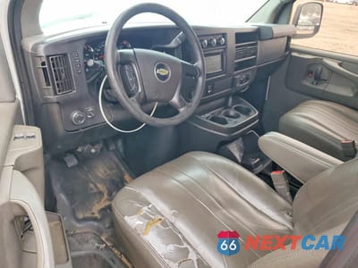 Zdjęcie 8 z 13 samochodu: 2015 CHEVROLET EXPRESS 3500 EXT UTILITY / SERVICE VIN:1GCZGUCG3F1125967 - miniatura