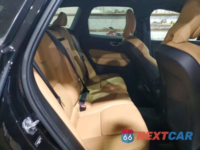 Zdjęcie 11 z 12 samochodu: 2019 VOLVO XC60 T6 VIN:YV4A22RK1K1379907 - miniatura