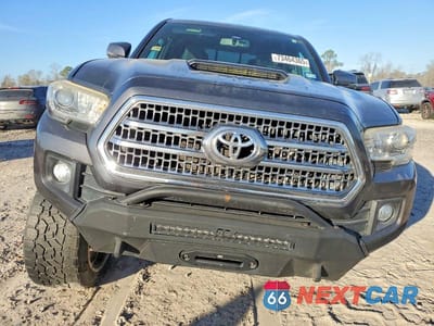 Piąte zdjęcie samochodu w środku: 2016 TOYOTA TACOMA DOUBLE CAB VIN:5TFCZ5AN4GX027990 - miniatura