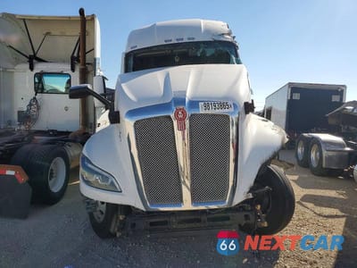 Zdjęcie 9 z 10 samochodu: 2025 KENWORTH T680 SEMI TRUCK VIN:1XKYD49X0SJ142493 - miniatura