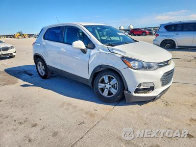 Czwarte zdjęcie samochodu z boku: 2022 CHEVROLET TRAX LS VIN:KL7CJKSM6NB548549 - miniatura