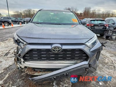 Piąte zdjęcie samochodu w środku: 2025 TOYOTA RAV4 XLE VIN:JTMRWRFV9SD277917 - miniatura