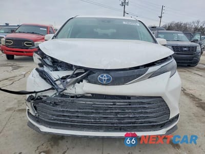 Piąte zdjęcie samochodu w środku: 2025 TOYOTA SIENNA LE VIN:5TDKSKFC2SS194675 - miniatura