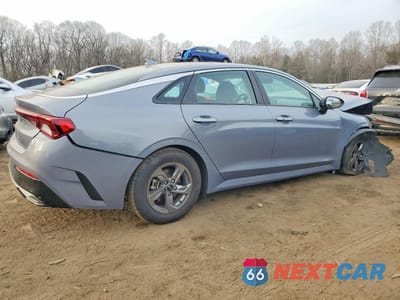 Trzecie zdjęcie samochodu z tyłu: 2023 KIA K5 LXS VIN:5XXG14J27PG192593 - miniatura