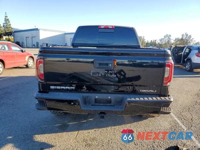 Zdjęcie 6 z 12 samochodu: 2018 GMC SIERRA K1500 DENALI VIN:3GTU2PEJ0JG351008 - miniatura